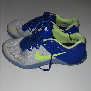 Nike Flywire Sneakers Training Shoes Athletic Women's Size 9